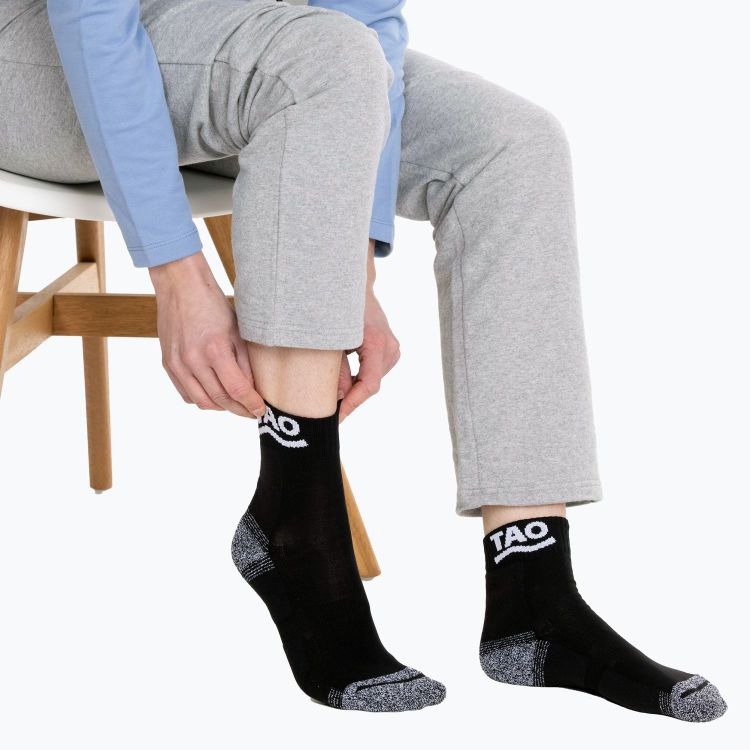 TAO Sportswear - RUNNING SOCKS - Atmungsaktive Funktionssocken - black