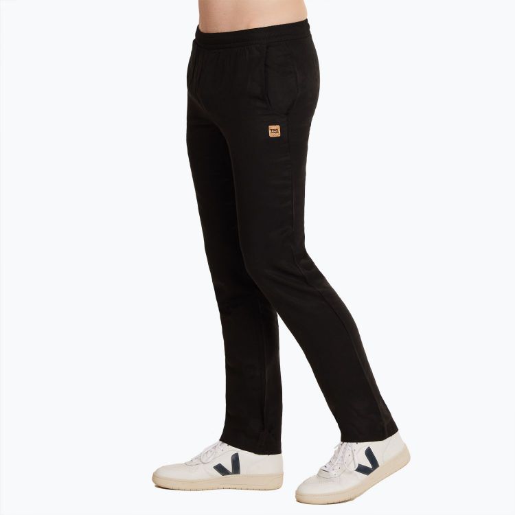 TAO Sportswear - TIMMY - Kühlende Freizeithose mit integrierter Antipilling-Ausrüstung - black